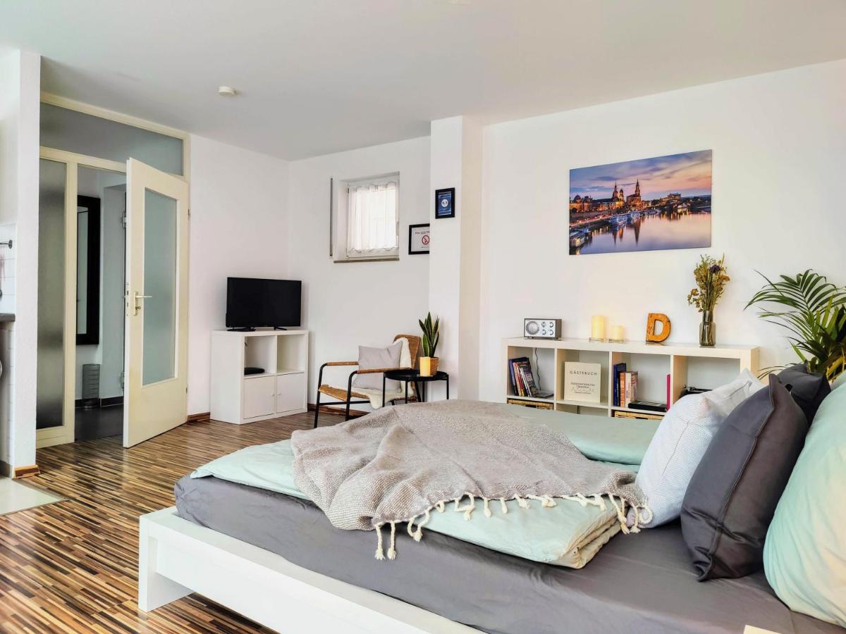 Gemuetliche Ferienwohnung In Ruhiger Lage Dresden Luaran gambar